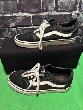 Vans Old Skool sneakers  size 8